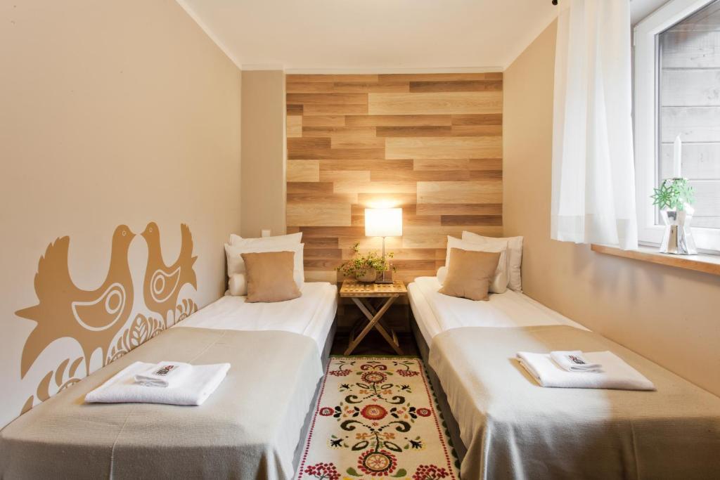 Karolinka Guest House Щирк Стая снимка