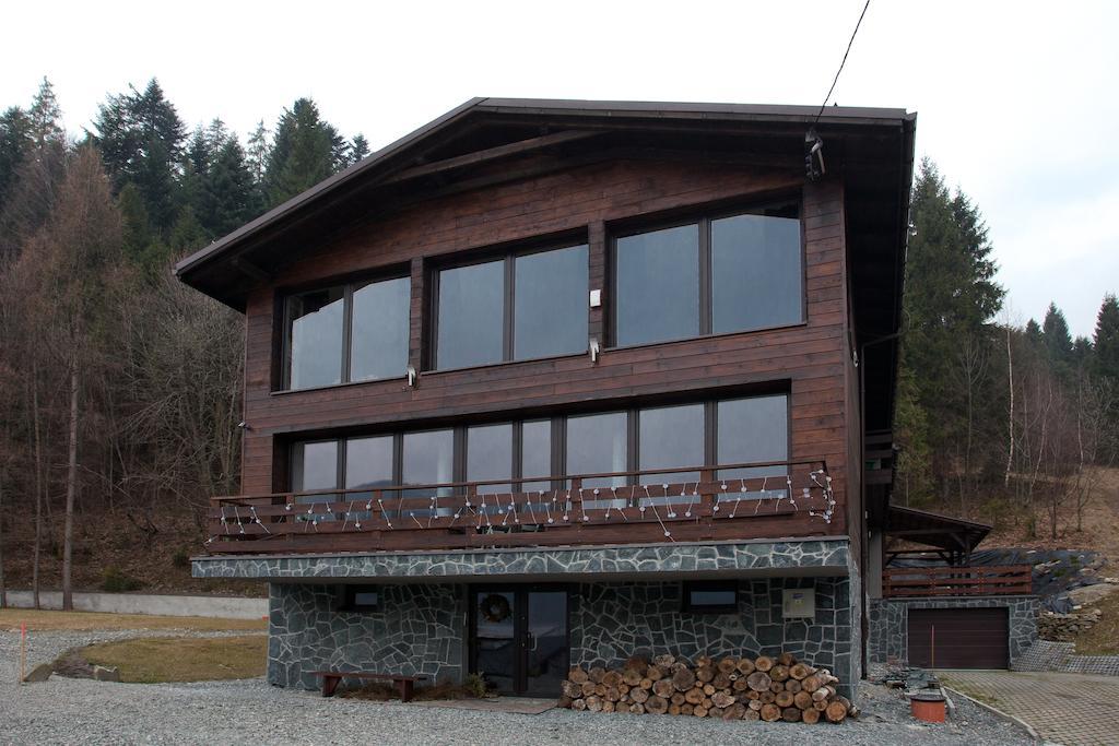 Karolinka Guest House Щирк Екстериор снимка
