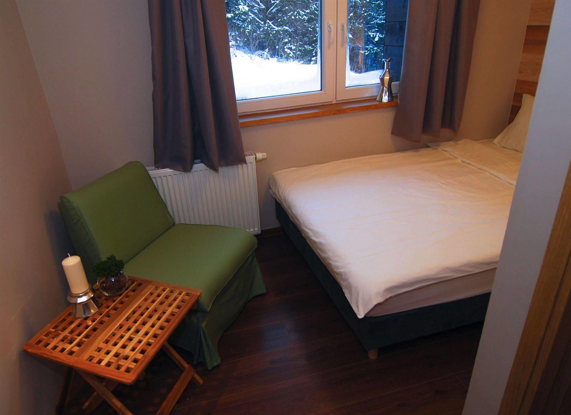 Karolinka Guest House Щирк Екстериор снимка