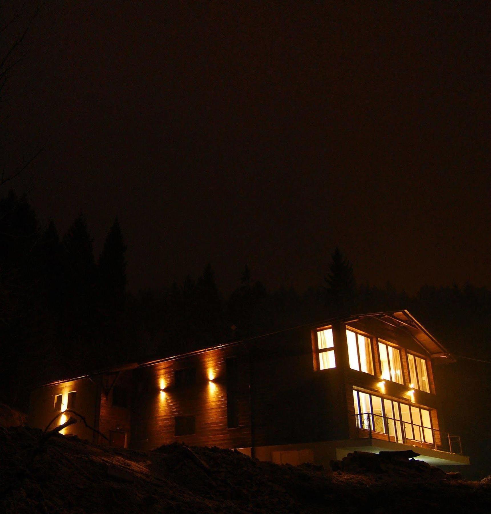 Karolinka Guest House Щирк Екстериор снимка